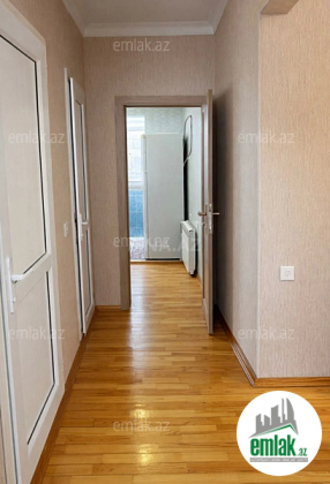 Satılır 4 otaqlı köhnə tikili 110 m²