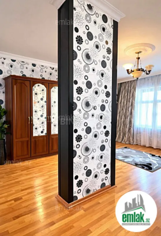 Satılır 4 otaqlı köhnə tikili 110 m²