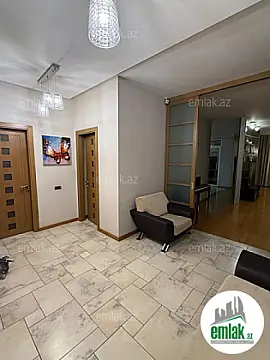 Satılır 4 otaqlı yeni tikili 210 m²