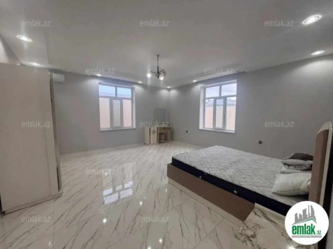Satılır 4 otaqlı həyət evi 330 m²