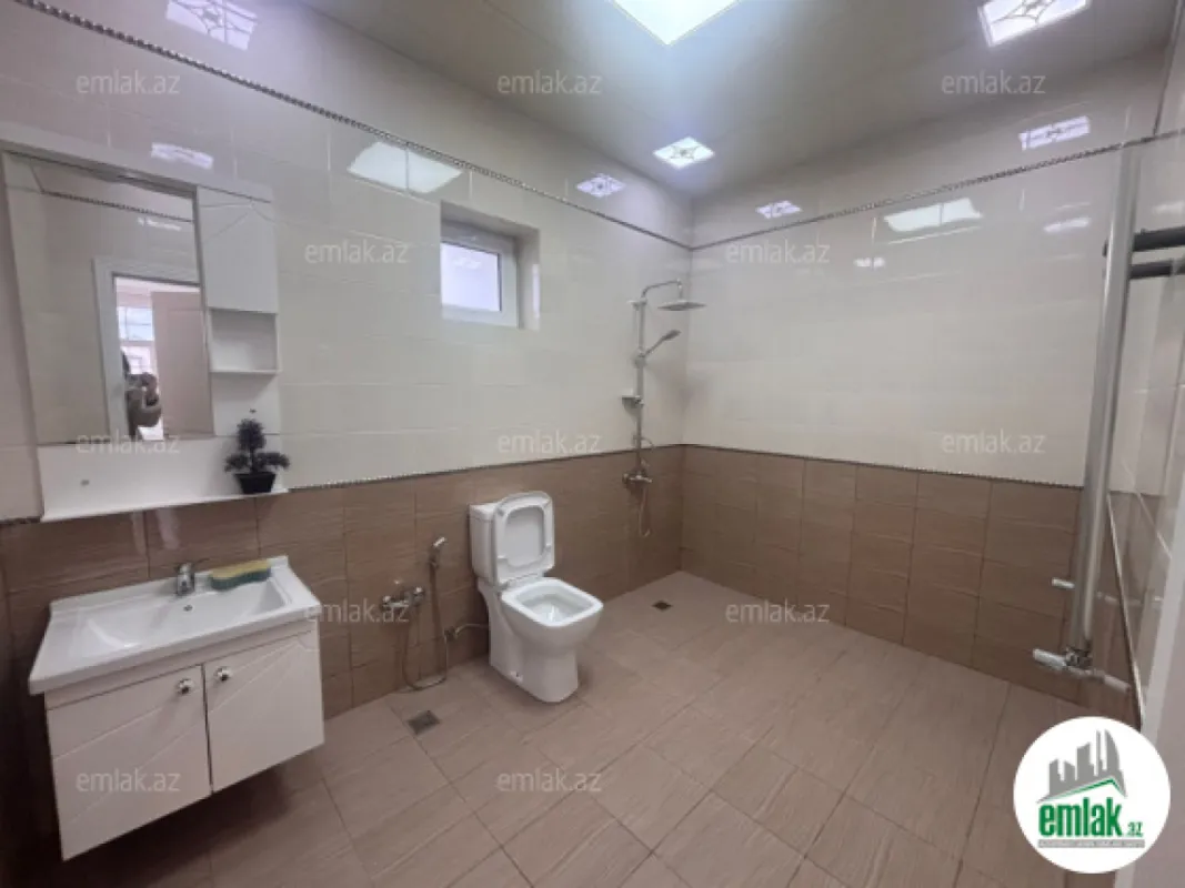 Satılır 4 otaqlı həyət evi 330 m²