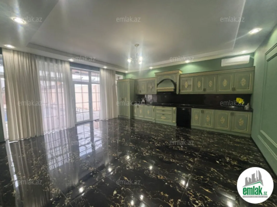 Satılır 4 otaqlı həyət evi 330 m²