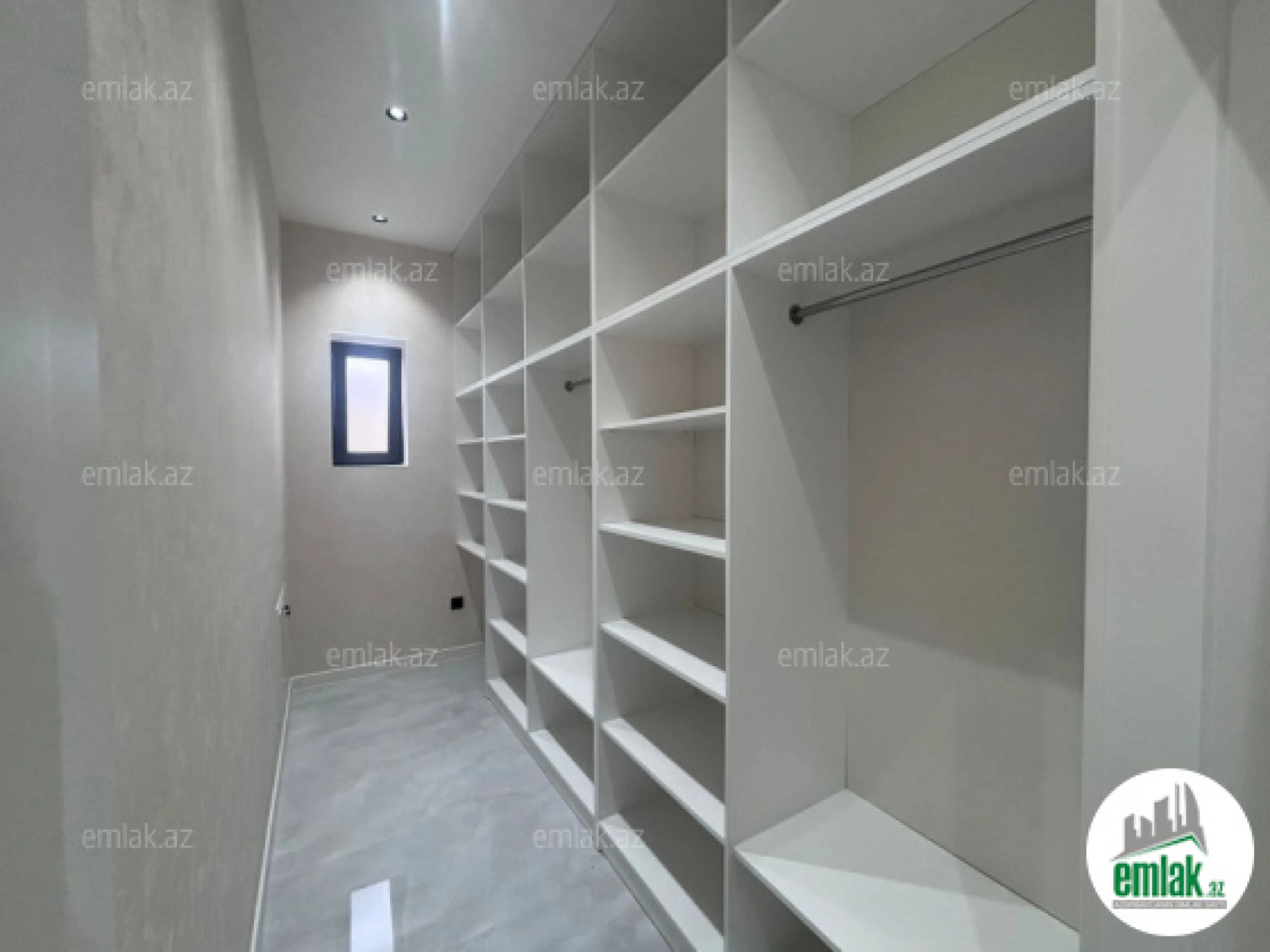 Satılır 4 otaqlı həyət evi 160 m²