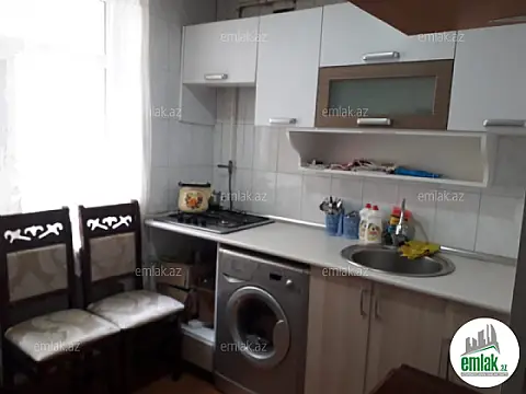 Satılır 1 otaqlı köhnə tikili 35 m²