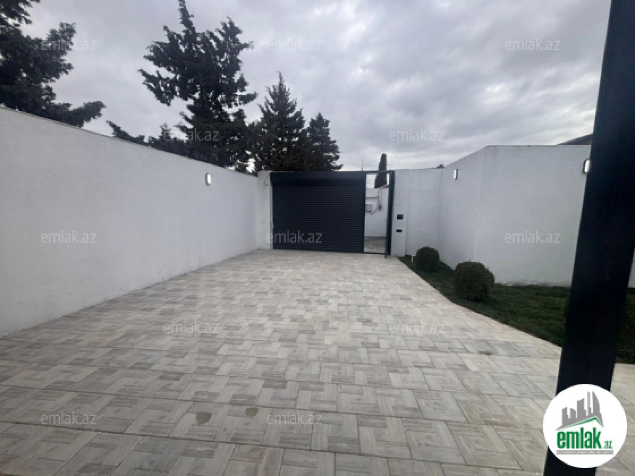 Satılır 4 otaqlı həyət evi 140 m²