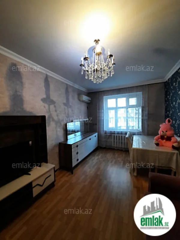 Satılır 2 otaqlı köhnə tikili 60 m²