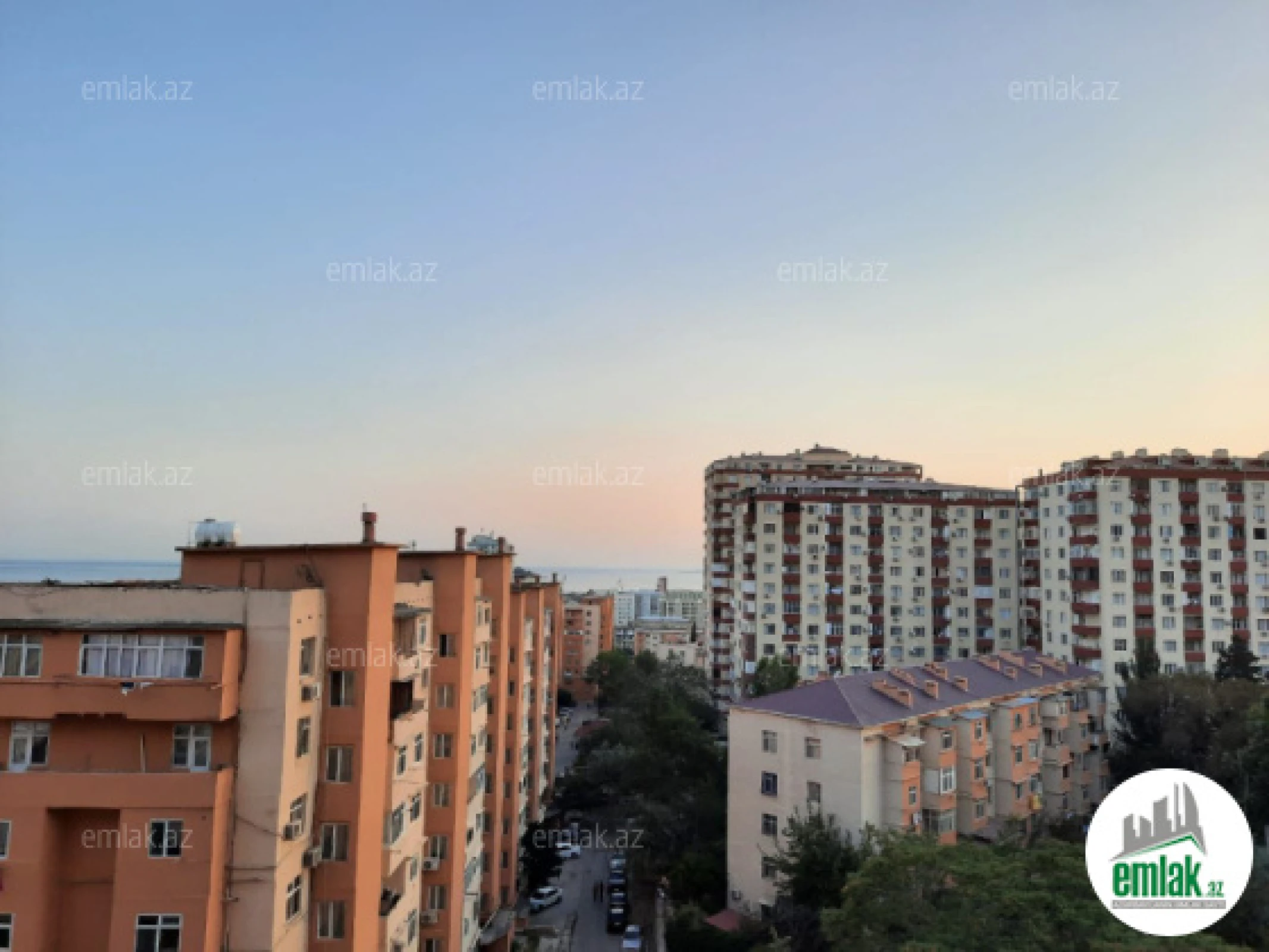 Satılır 2 otaqlı köhnə tikili 60 m²