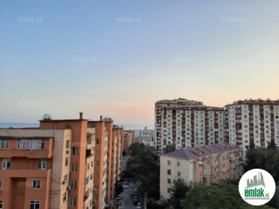 Satılır 2 otaqlı köhnə tikili 60 m²