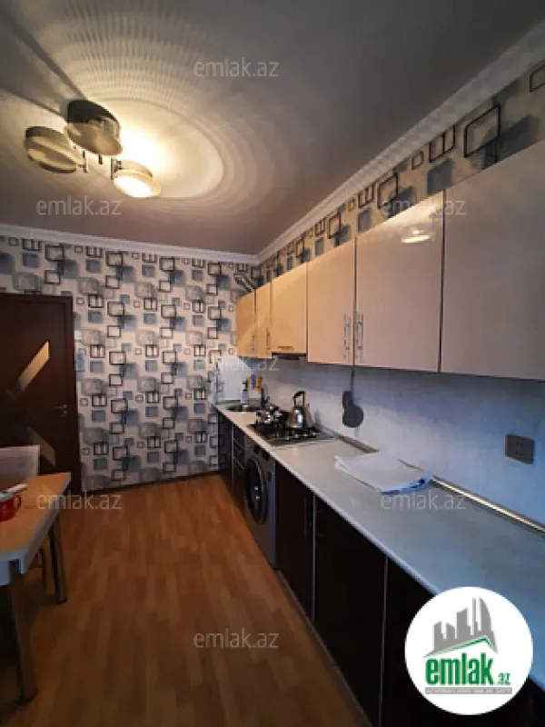 Satılır 2 otaqlı köhnə tikili 60 m²