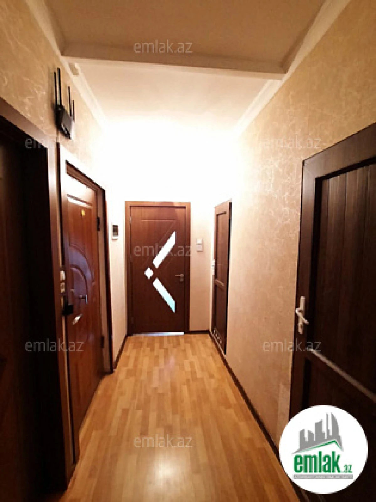 Satılır 2 otaqlı köhnə tikili 60 m²