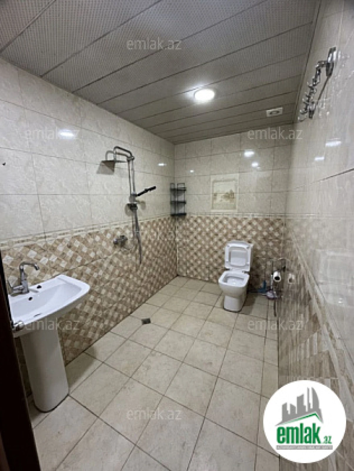 Satılır 3 otaqlı yeni tikili 70 m²