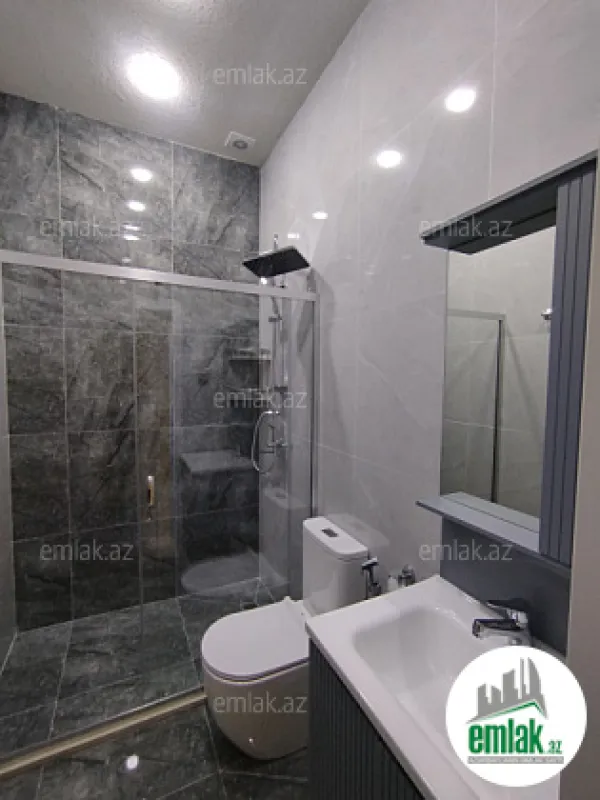Satılır 4 otaqlı mənzil 140 m²