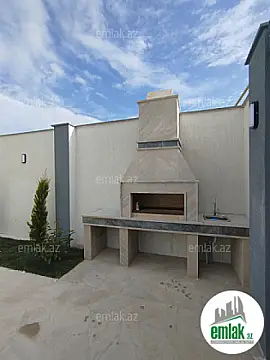 Satılır 4 otaqlı mənzil 140 m²