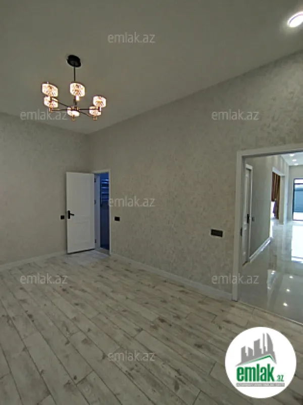 Satılır 4 otaqlı mənzil 140 m²