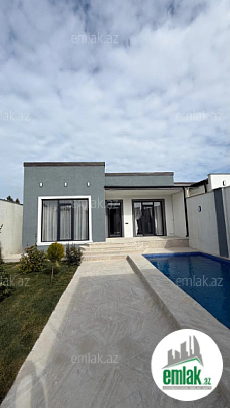 Satılır 4 otaqlı mənzil 140 m²