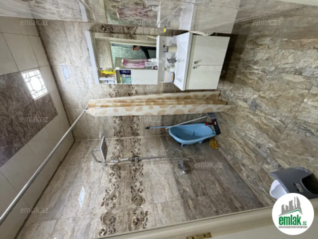 Satılır 3 otaqlı köhnə tikili 75 m²