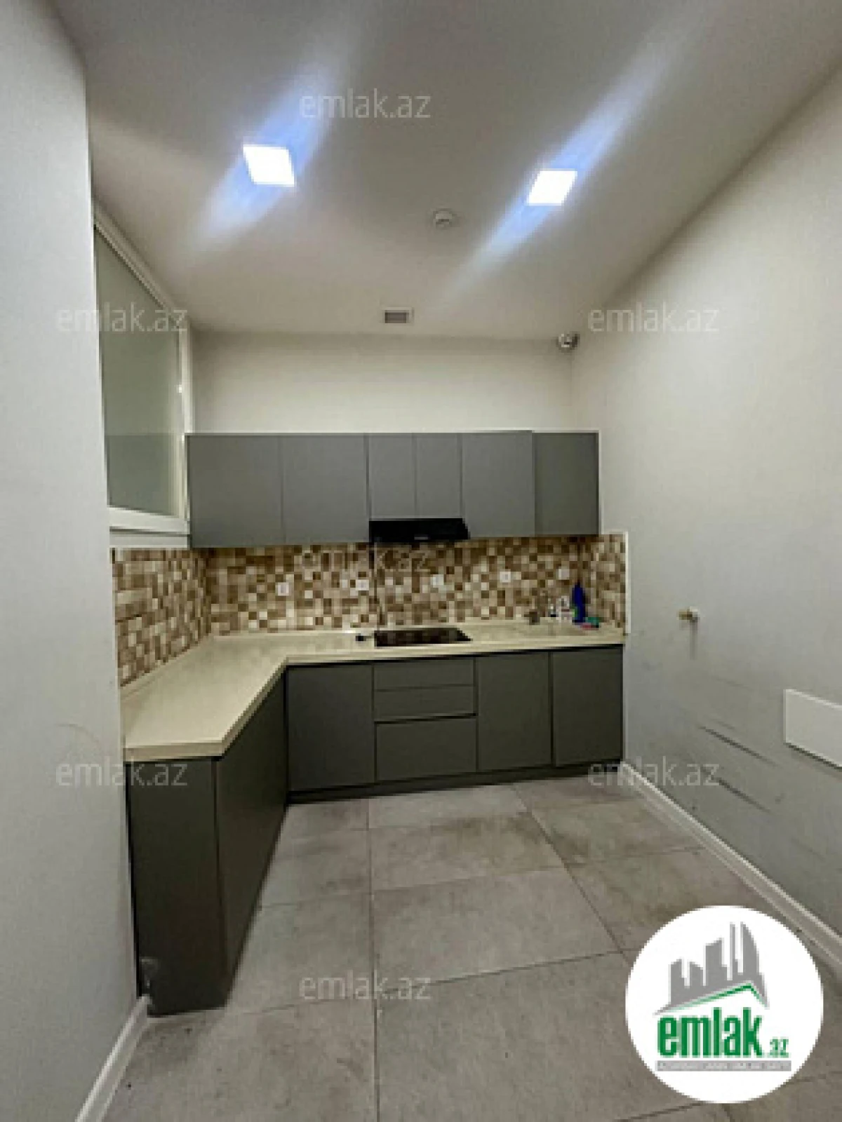 Satılır 11 otaqlı obyekt 270 m²