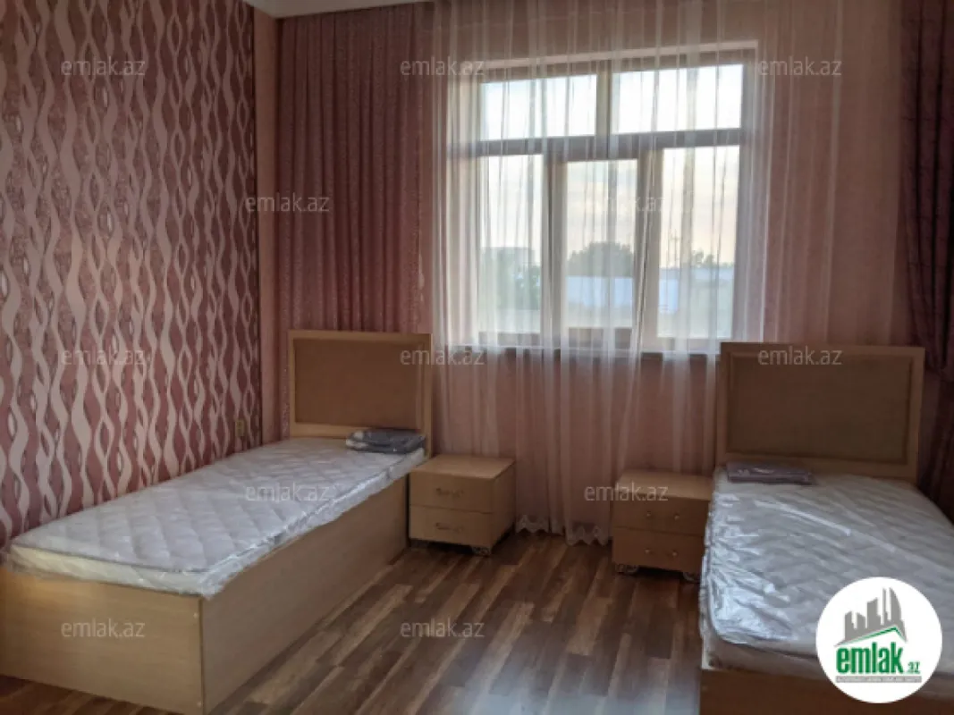 Satılır 6 otaqlı həyət evi 240 m²