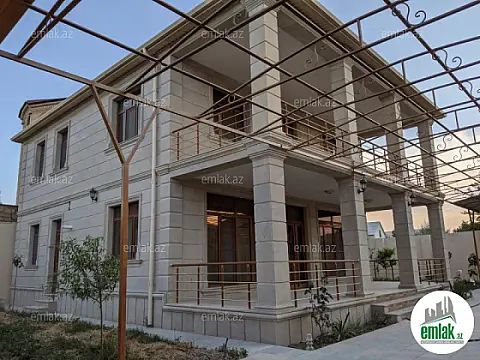 Satılır 6 otaqlı həyət evi 240 m²