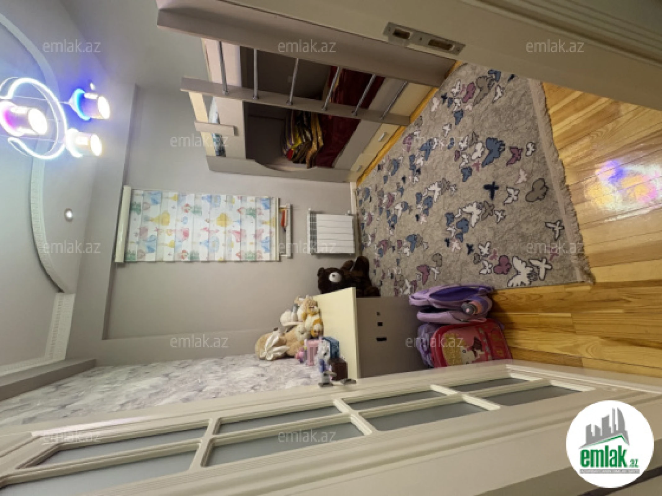 Satılır 3 otaqlı yeni tikili 76 m²