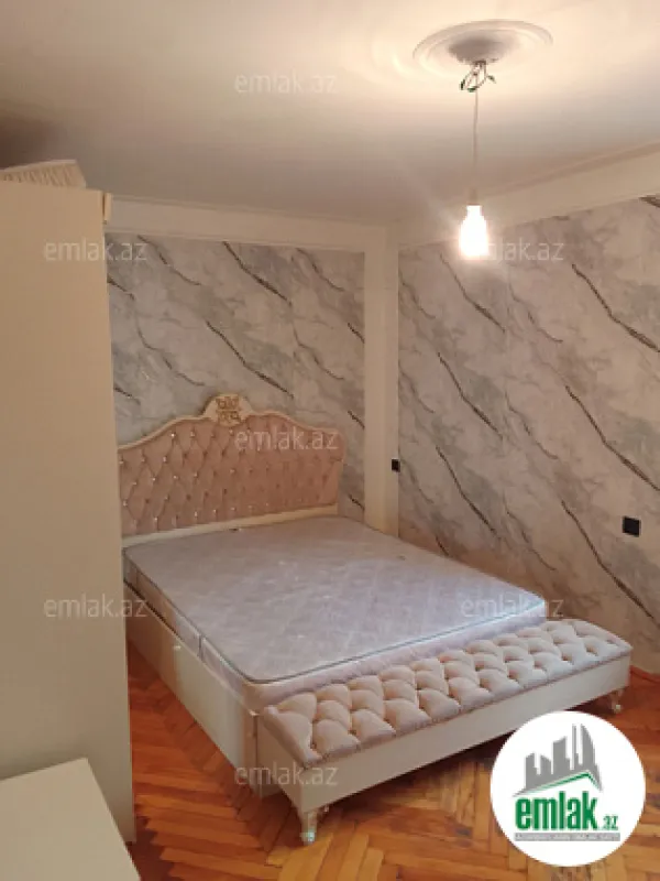 Satılır 1 otaqlı köhnə tikili 34 m²