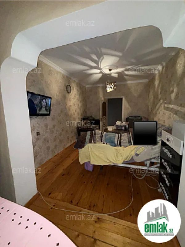 Satılır 3 otaqlı köhnə tikili 78 m²