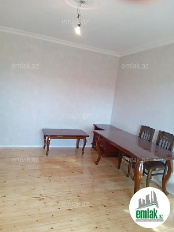 Satılır 3 otaqlı köhnə tikili 60 m²