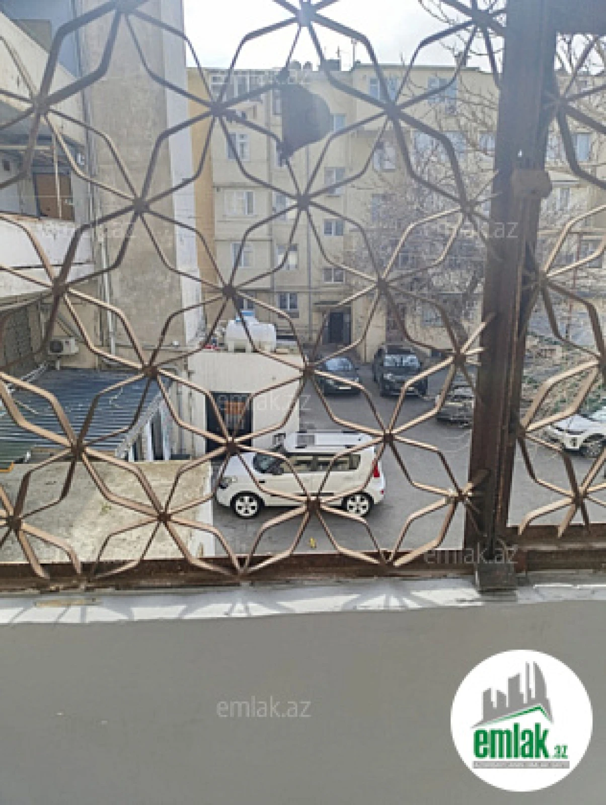 Satılır 2 otaqlı köhnə tikili 43 m²