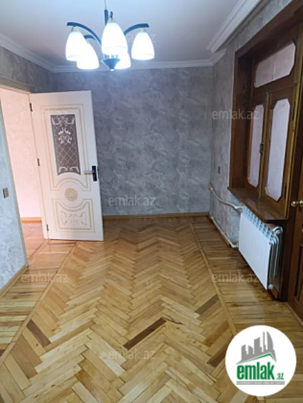 Satılır 2 otaqlı köhnə tikili 43 m²