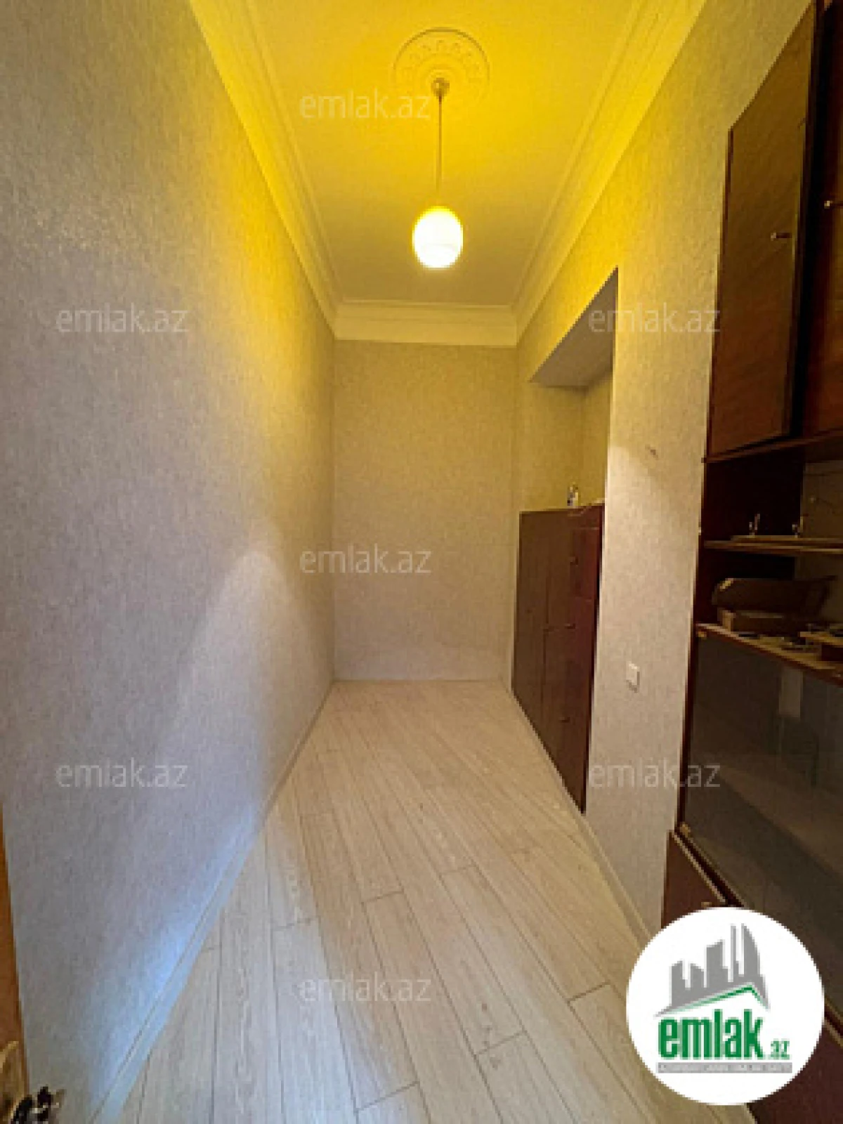Satılır 3 otaqlı köhnə tikili 85 m²