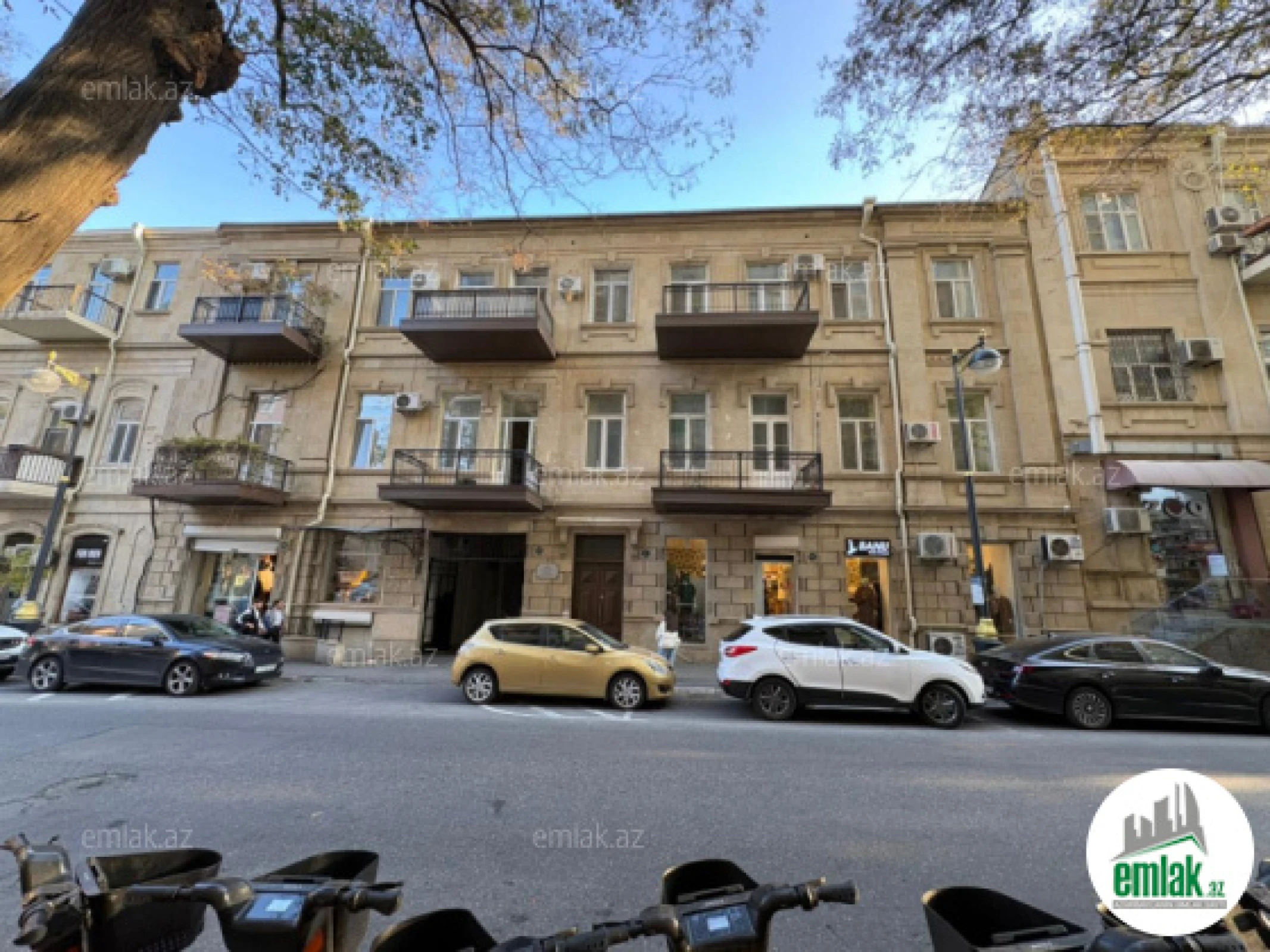 Satılır 3 otaqlı köhnə tikili 85 m²