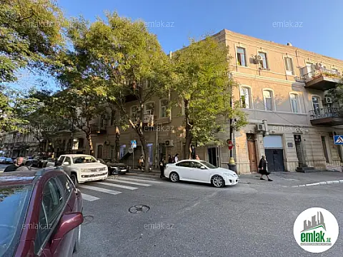 Satılır 3 otaqlı köhnə tikili 85 m²