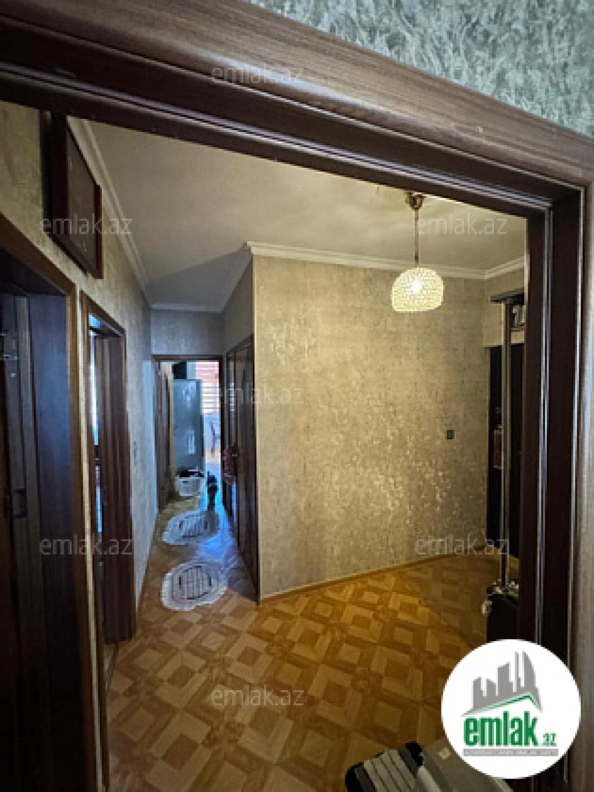 Satılır 3 otaqlı köhnə tikili 100 m²