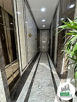 Satılır 2 otaqlı yeni tikili 84 m²