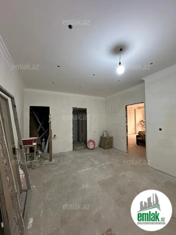 Satılır 4 otaqlı yeni tikili 210 m²