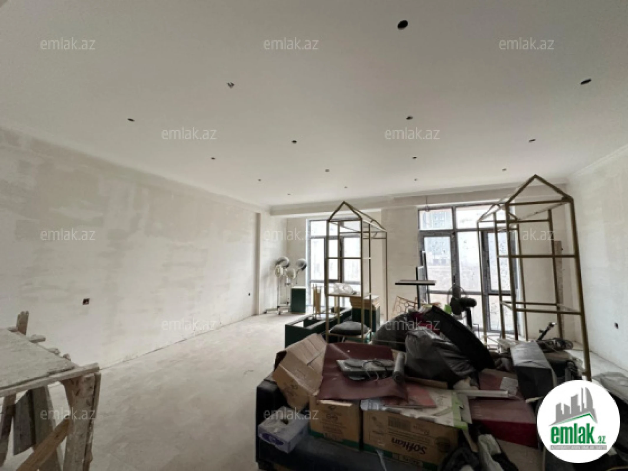 Satılır 4 otaqlı yeni tikili 210 m²