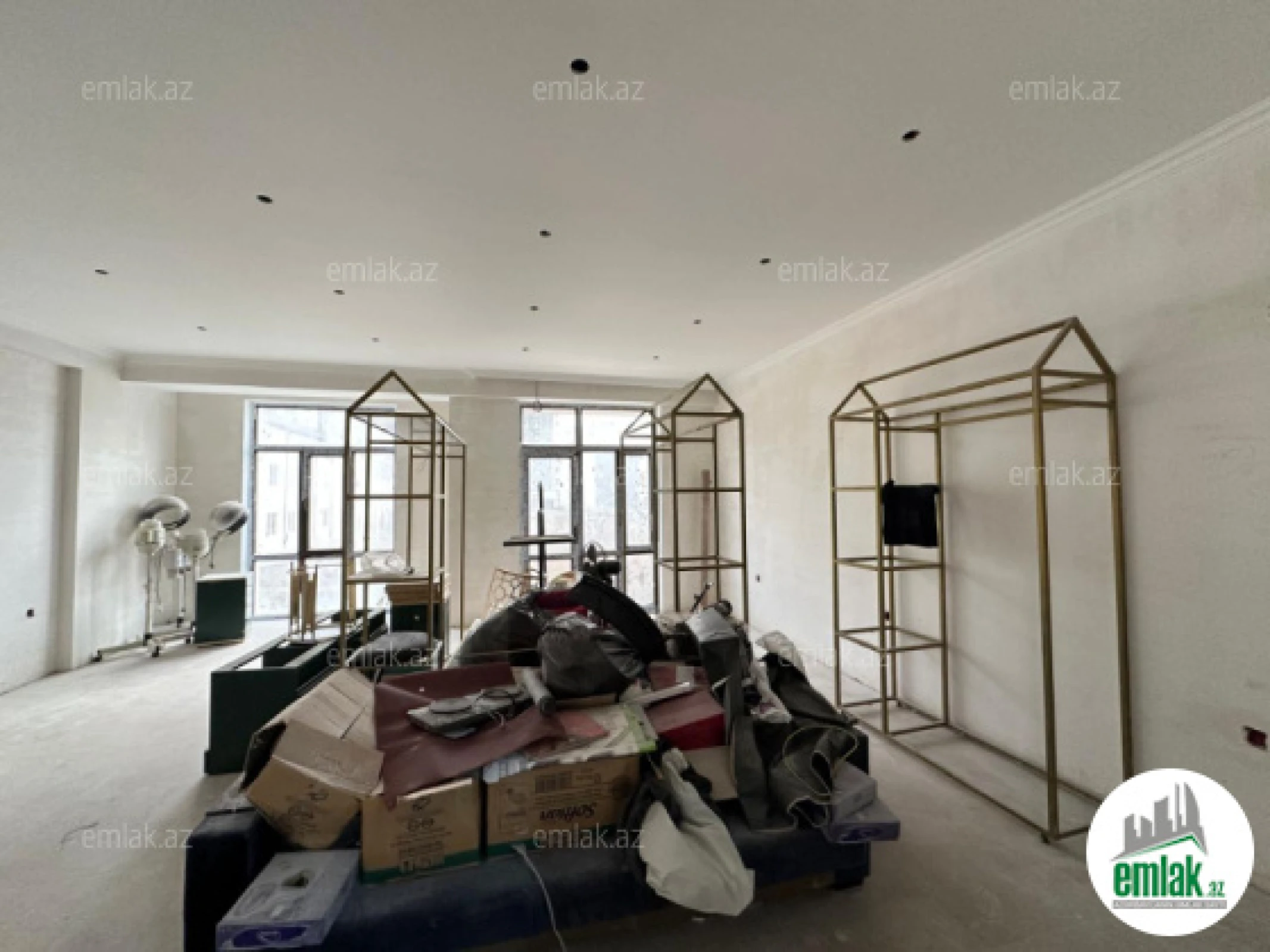 Satılır 4 otaqlı yeni tikili 210 m²