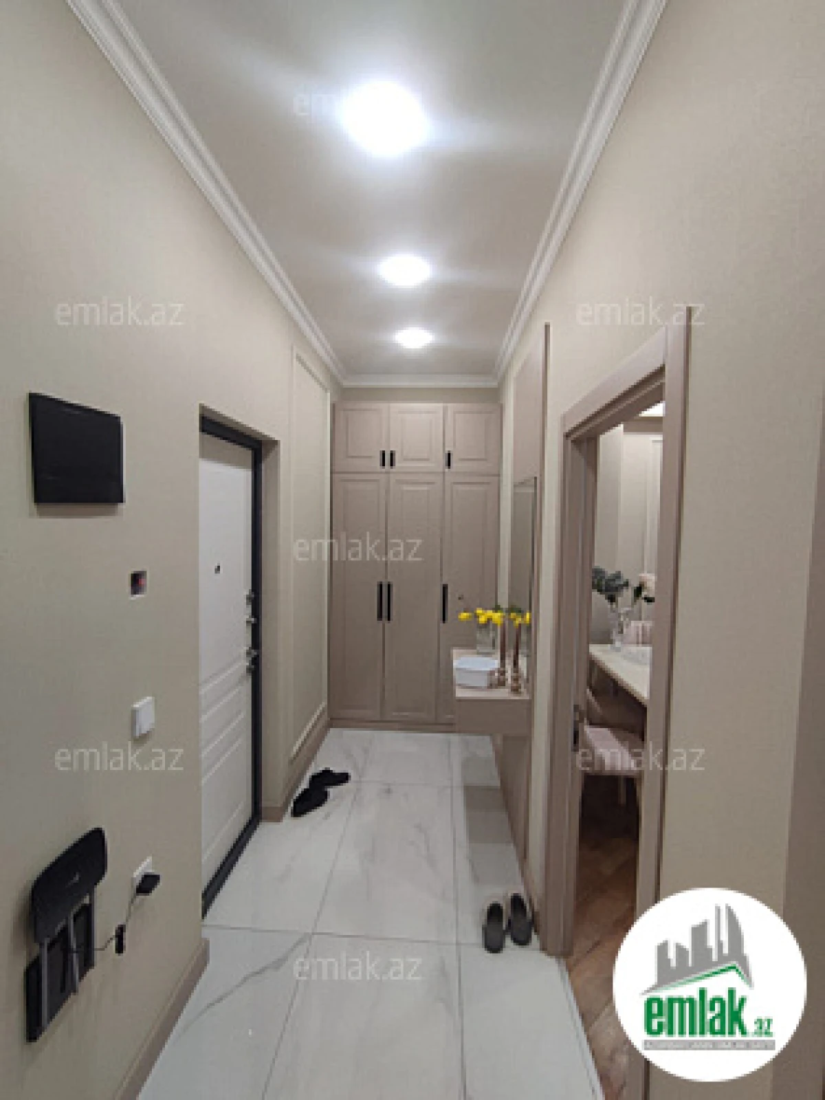 Satılır 2 otaqlı yeni tikili 68 m²