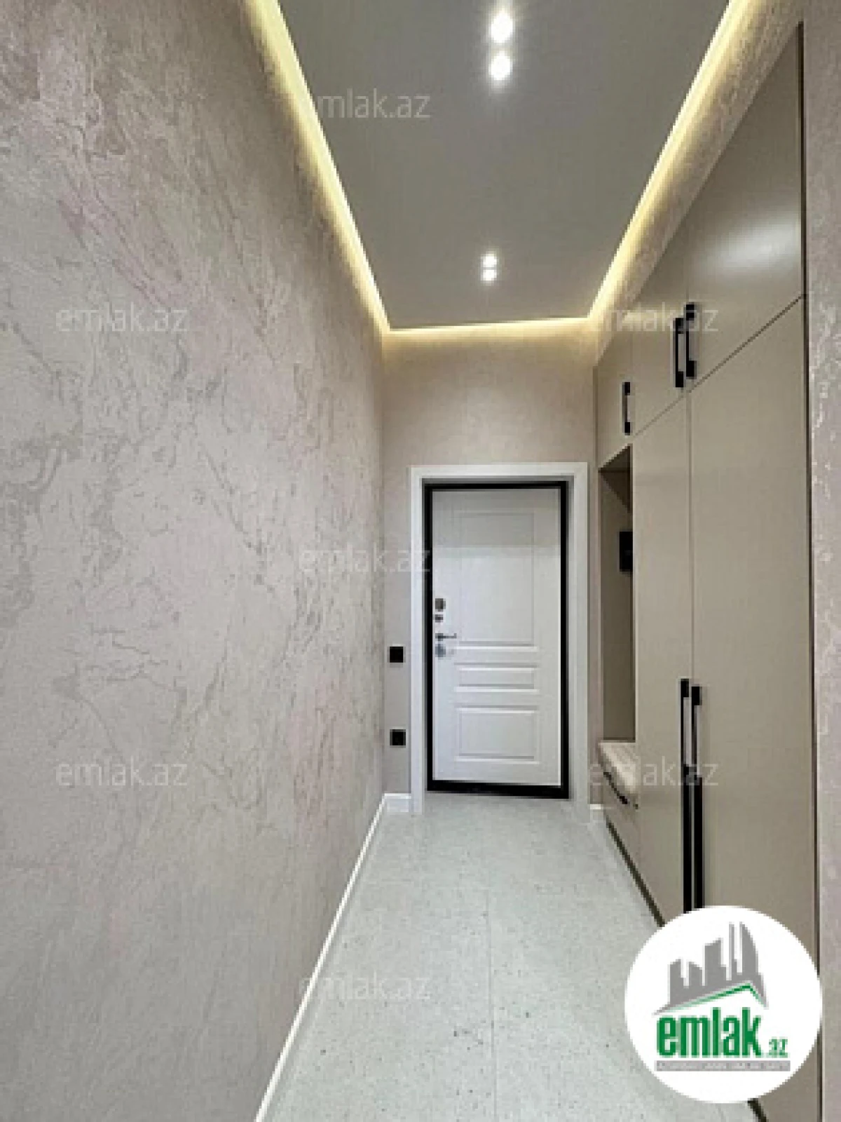 Satılır 2 otaqlı yeni tikili 65 m²