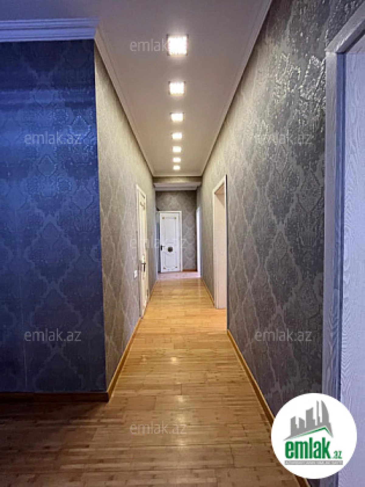 Satılır 3 otaqlı yeni tikili 135 m²