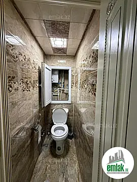 Satılır 3 otaqlı köhnə tikili 80 m²