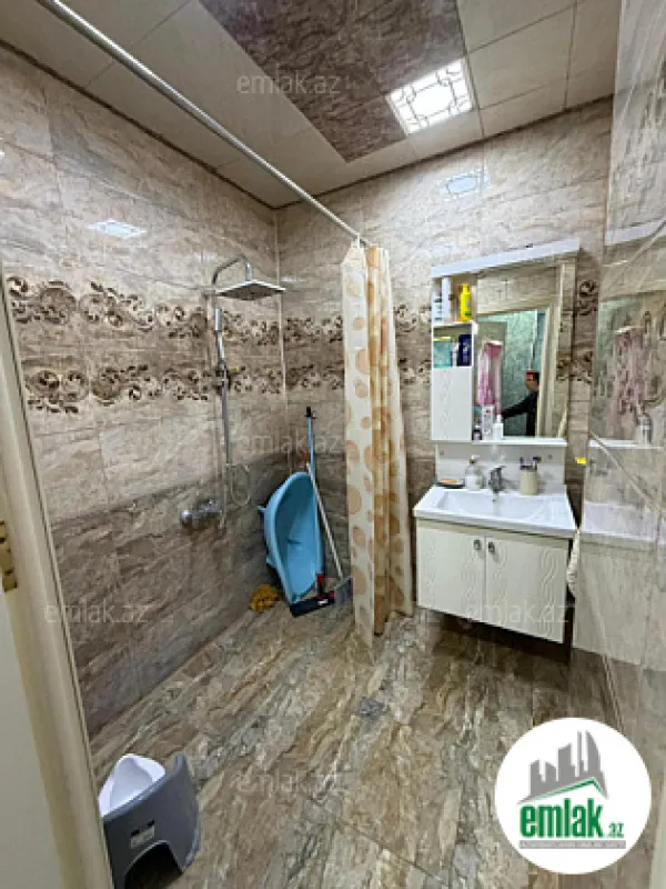 Satılır 3 otaqlı köhnə tikili 80 m²