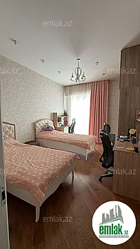 Satılır 3 otaqlı yeni tikili 115 m²