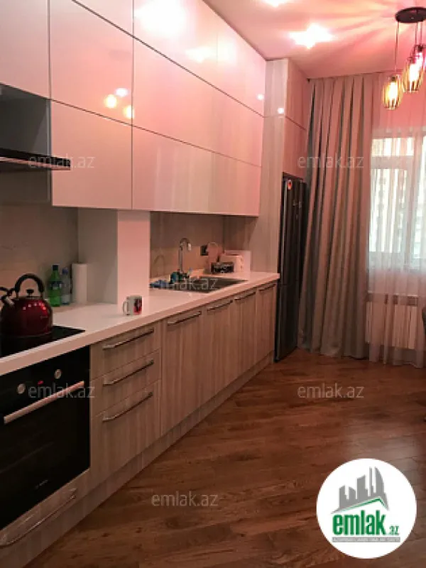 Satılır 3 otaqlı yeni tikili 115 m²