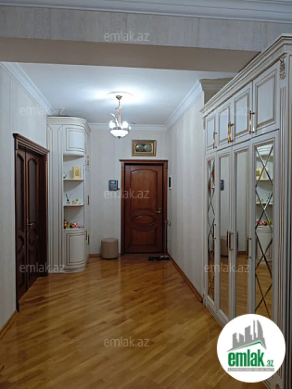 Satılır 2 otaqlı yeni tikili 72 m²