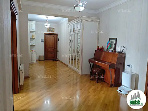 Satılır 2 otaqlı yeni tikili 72 m²