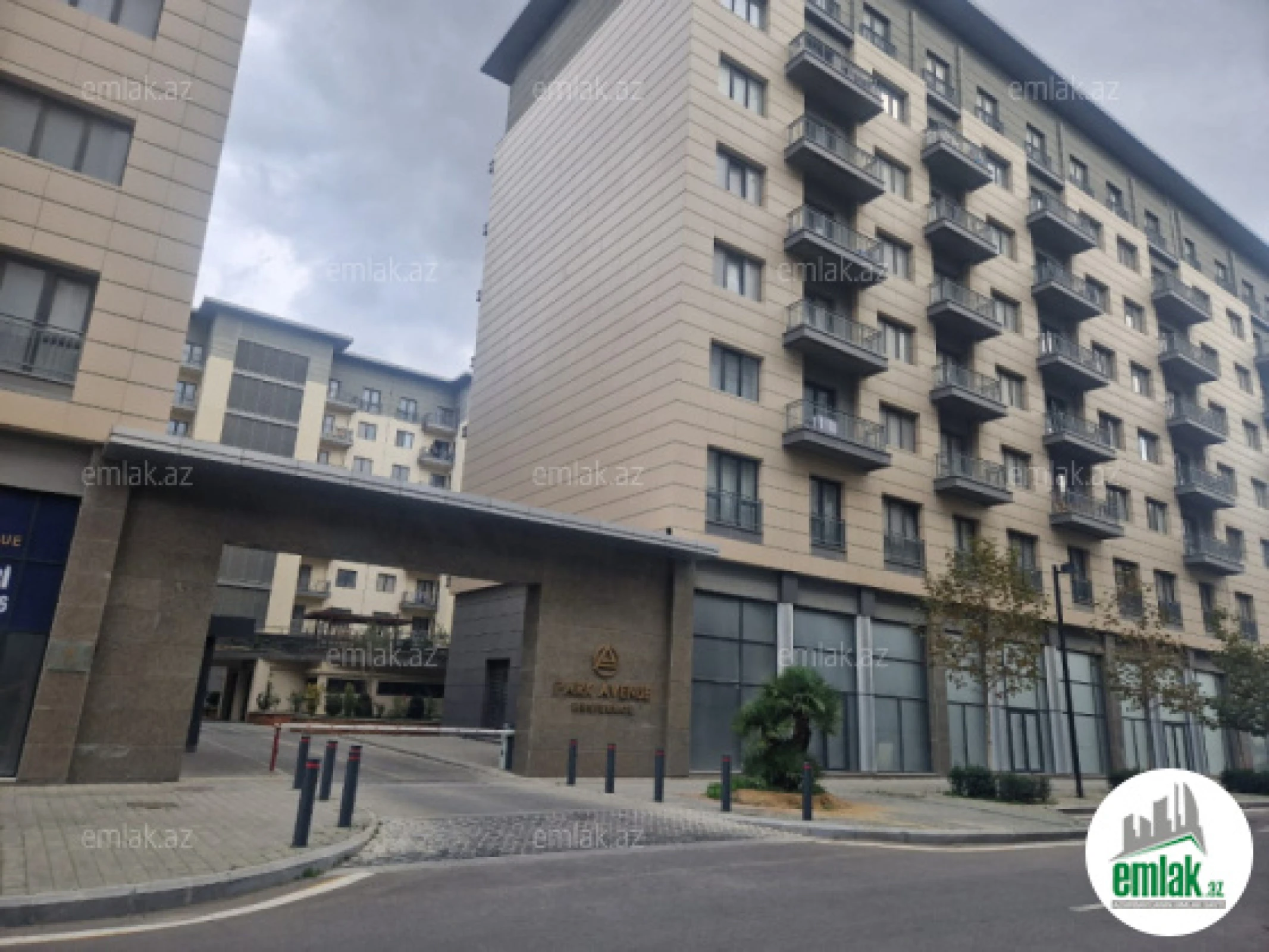 Satılır 3 otaqlı yeni tikili 140 m²