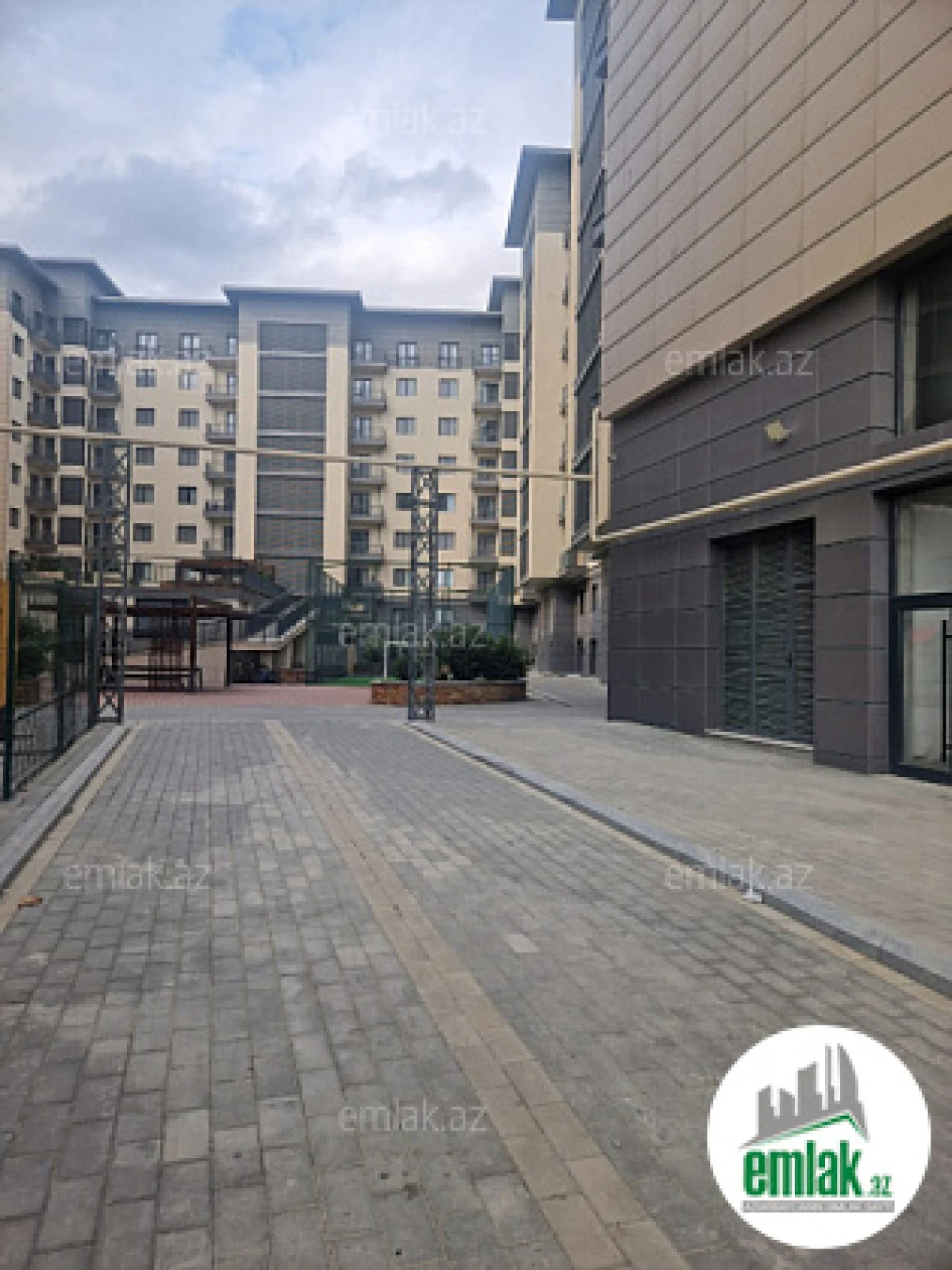 Satılır 3 otaqlı yeni tikili 140 m²