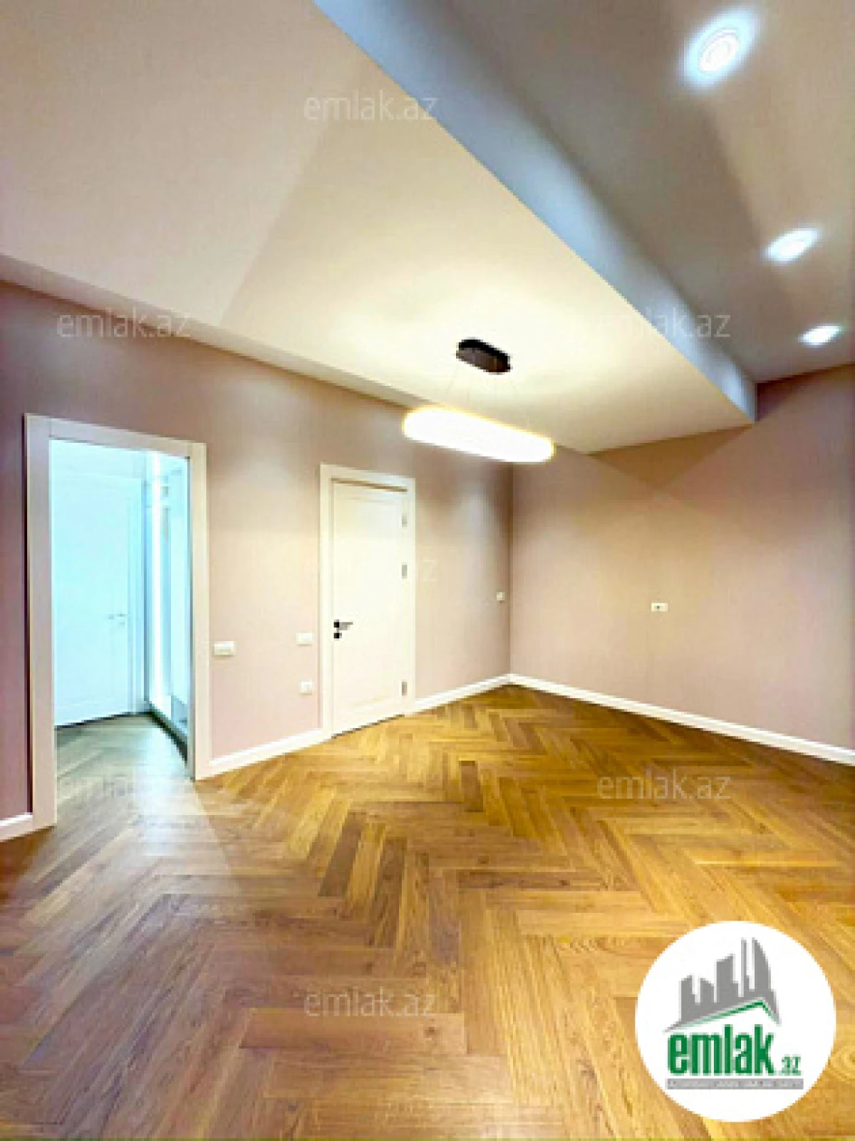 Satılır 3 otaqlı yeni tikili 136 m²