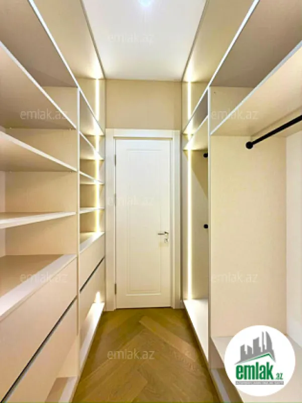 Satılır 3 otaqlı yeni tikili 136 m²